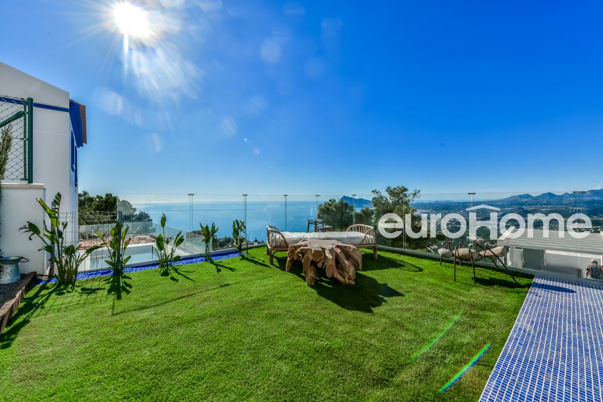 Promoción de 10 viviendas unifamiliares. Acabados de lujo, piscina y jardín privado, zona de barbacoa y Fantásticas vistas al mar. desde 479.000€