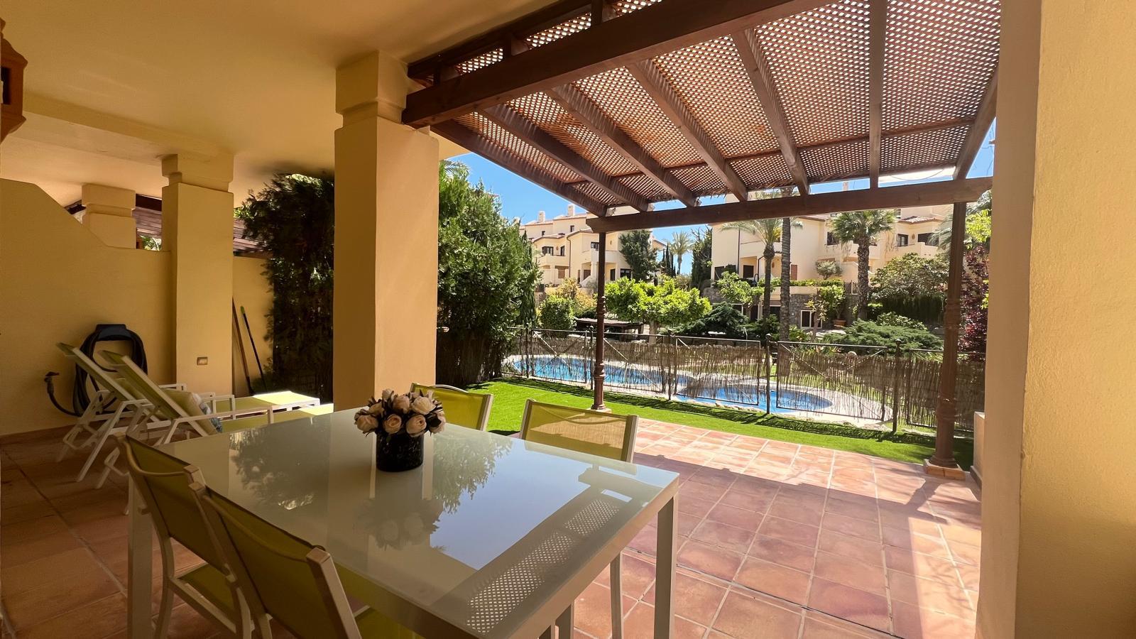 Precioso apartamento en alquiler en el residencial de lujo frente al mar Villa Gadea 